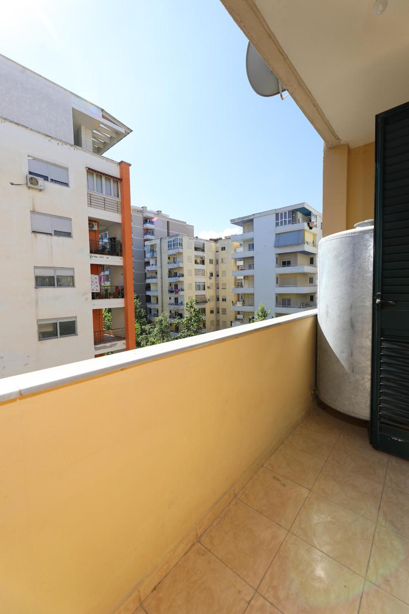 Sunny Side Apartments Vlorë Esterno foto