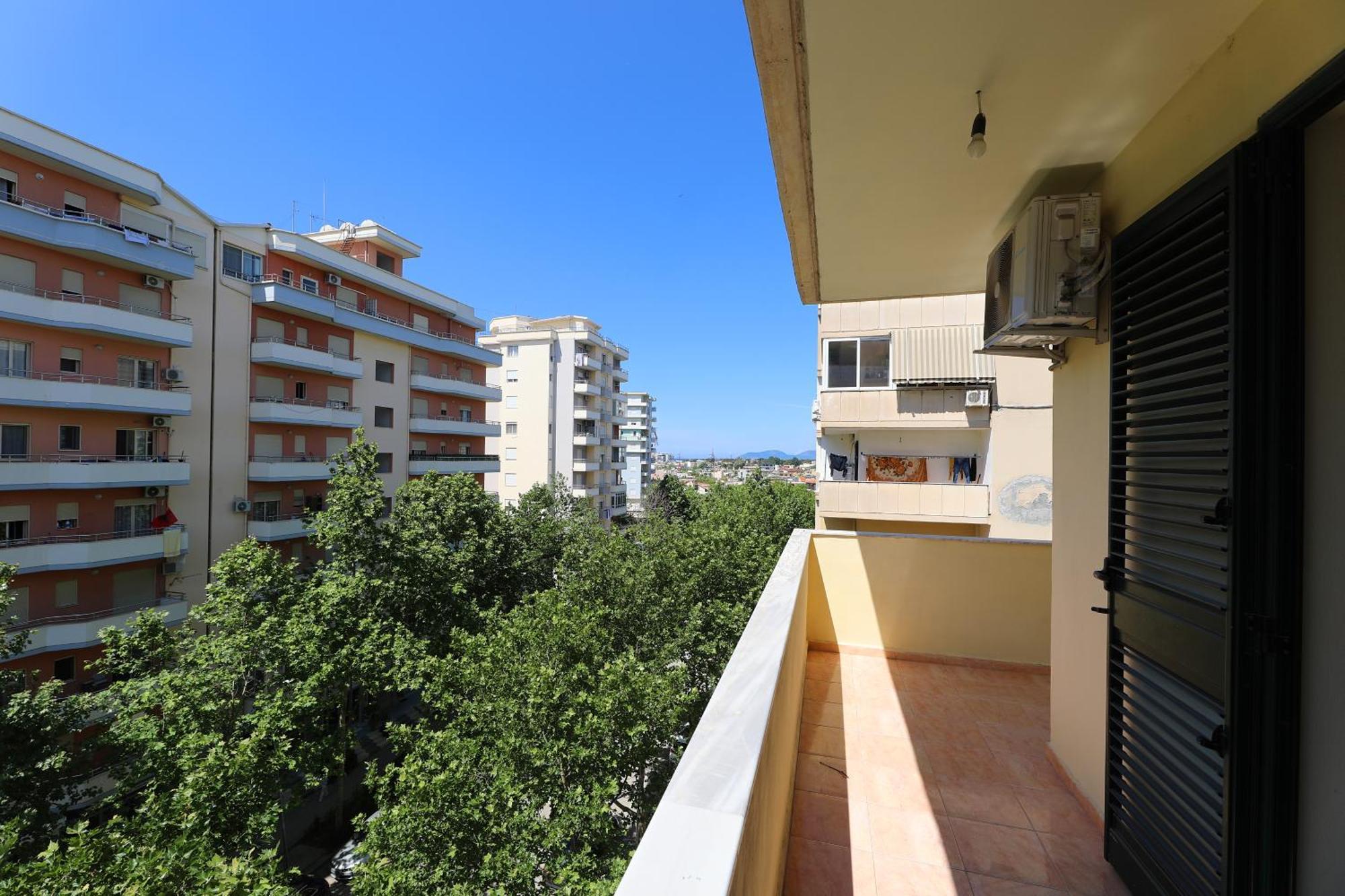 Sunny Side Apartments Vlorë Esterno foto