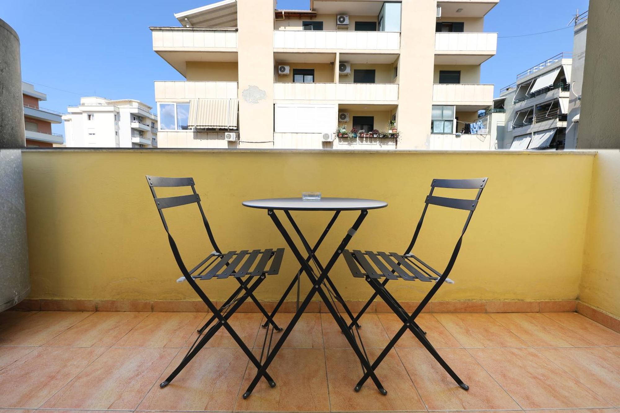 Sunny Side Apartments Vlorë Esterno foto