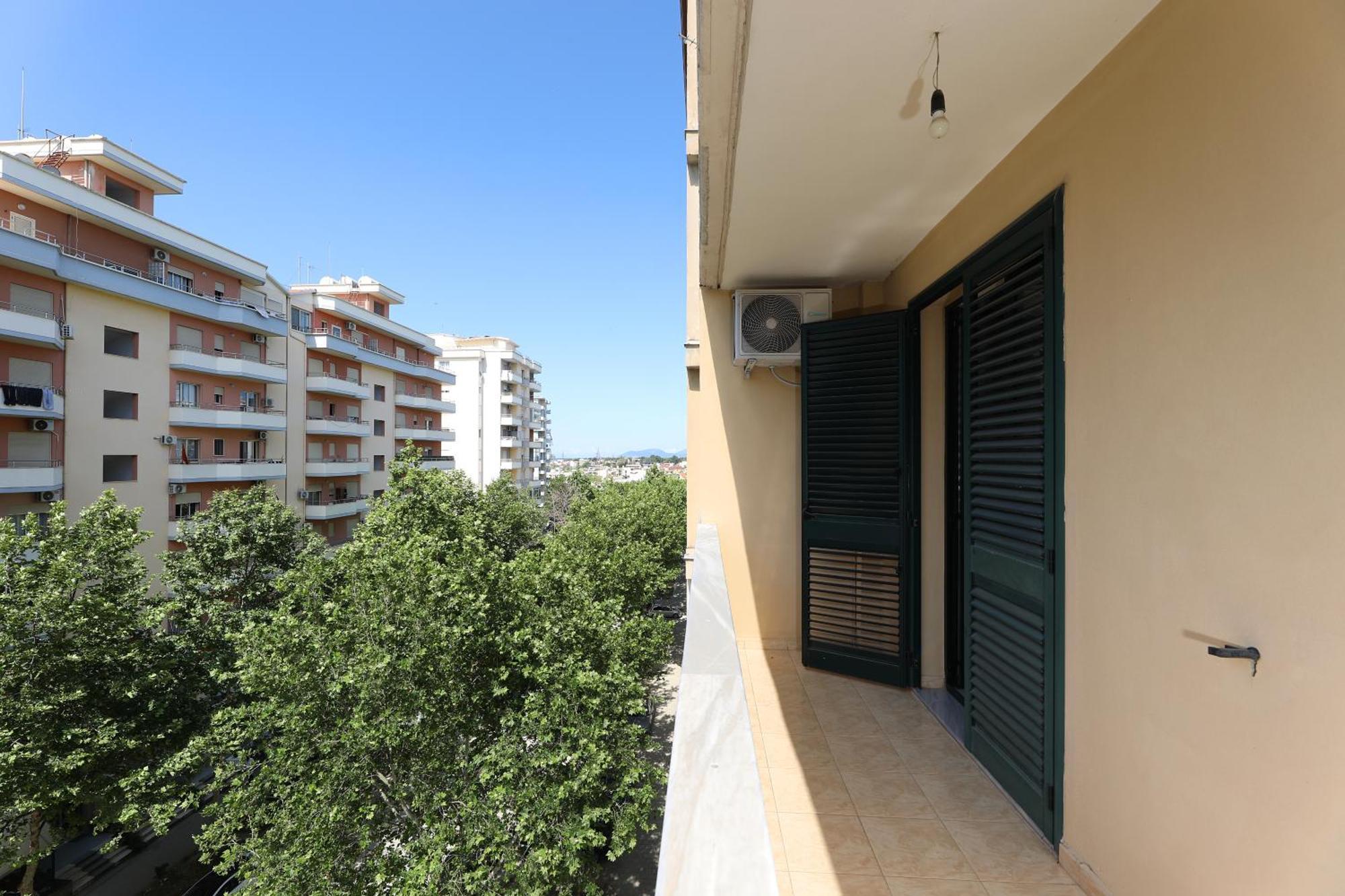 Sunny Side Apartments Vlorë Esterno foto