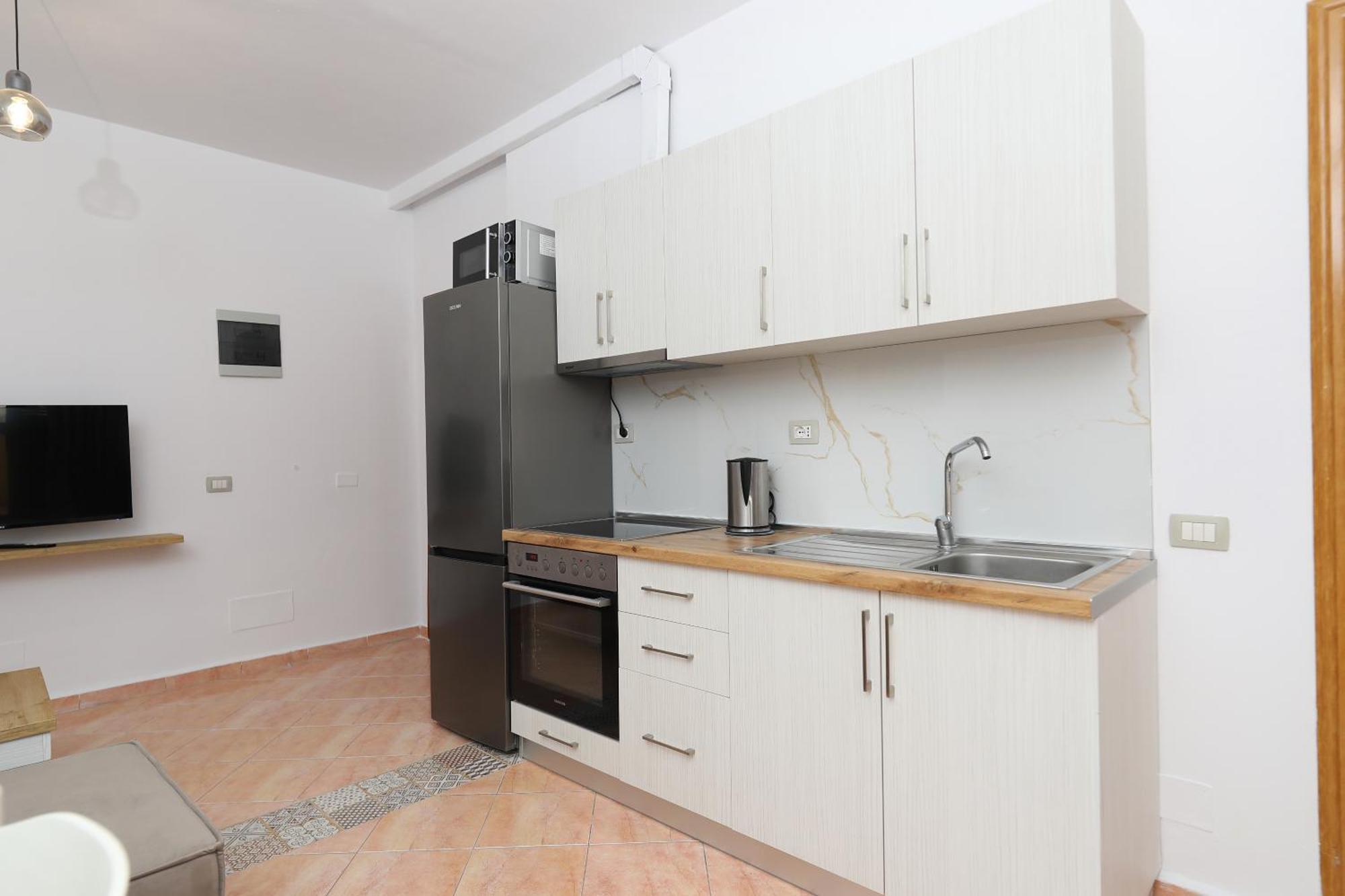 Sunny Side Apartments Vlorë Esterno foto